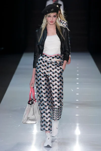 Look 48